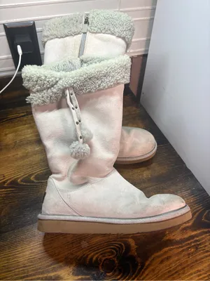 Gray Ugg boots size 8 thumbnail 2