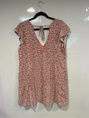 Floral Abercrombie and Fitch linen blend V-Neck Flutter Sleeve Dress in Rose thumbnail 4