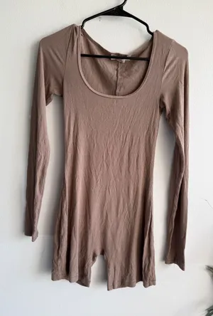 Abercrombie & Fitch Long Sleeve Ribbed Romper Taupe Brown The Lounge Collection thumbnail 1