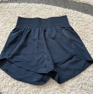 BMJL athletic shorts high waist M NWT thumbnail 1