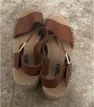 Soda Platform Sandals thumbnail 3