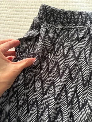 H&M Blue and White Pants Size XS thumbnail 4