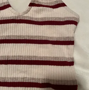 Cropped Ripped Halter Top Gray thumbnail 3