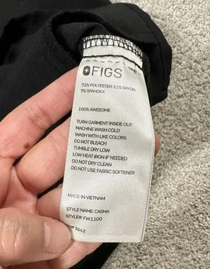 Figs Women’s Casma Three-Pocket Scrub Top Shortsleeve in Black Size L thumbnail 10