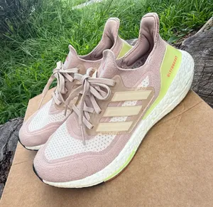 RARE Adidas Ultraboost 21 Womens Running Shoes Size 7.5 thumbnail 1