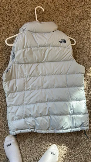 The north face vest  thumbnail 3