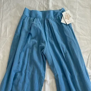 Becca Gauzy Smocked Waist Pants, Swim coverup, Coastline, Medium, NWT thumbnail 2