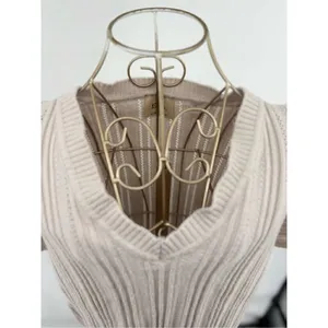 Elie Tahari Women’s Short Sleeve V Neck Beige Grey Sweater Size Large thumbnail 10