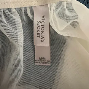 Victoria's Secret white & black lace babydoll chemise slip dress size medium. thumbnail 3