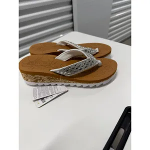 ONCAI Womens Rhinestone Platform Flip Flops White Crystal Wedge Sandals size 6 thumbnail 2