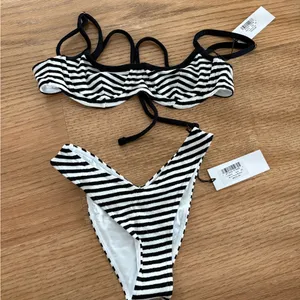 Frankie’s bikinis set thumbnail 1