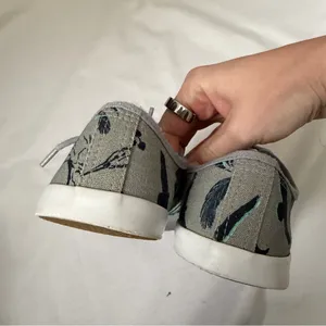 Veja Taua Lily Cole Rainforest Rescue Grey/Navy sneakers size 39 thumbnail 3
