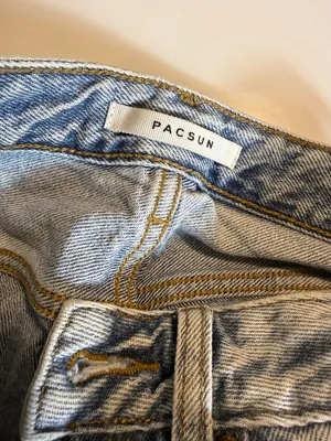 PacSun 90’s Boyfriend Distressed High Rise WideLeg Jeans‎ Light Wash RawHem Sz26 thumbnail 8