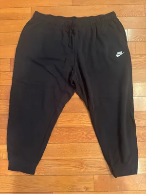 Nike Black Fleece Joggers Women’s 2XL Cropped NWOT thumbnail 2