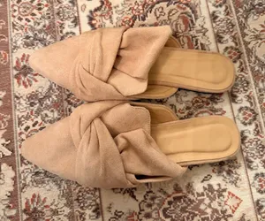 Women’s slip on flats Tan Size 7 thumbnail 1