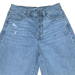 Universal Threads Vintage Straight Button fly Distressed Cropped Jeans thumbnail 6