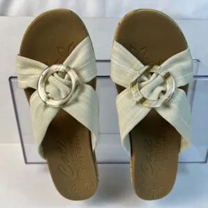 Skechers Cali Luxe Foam Women's Sandals Size 8 Beige Excellent Condition thumbnail 4