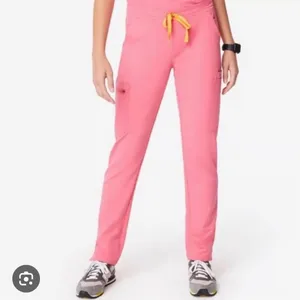 FIGS Neon Pink Scrubs thumbnail 2