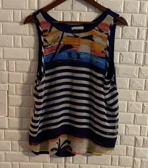 FreeBird woman’s Tank top with opening in the back thumbnail 2