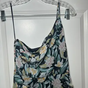 NWT Petal and Pup Amren Floral One-Shoulder Tiered Asymmetric Dress women's 2 thumbnail 3