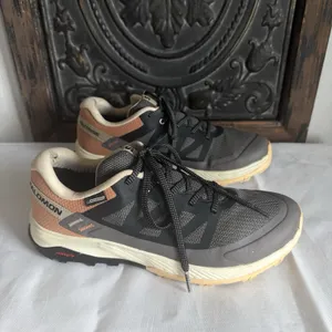 Salomon Outrise Clima‎ Women's 8.5 Black Coral Outdoor Hiking Shoes Waterproof thumbnail 2