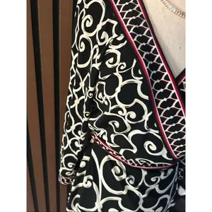 White House Black Market Faux Wrap Dress Size S Jersey Knit Print short Length thumbnail 2