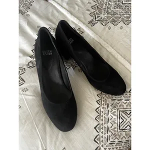 Eileen Fisher Black Suede Pumps 7.5 Block Heel Minimalist Office Chic Timeless thumbnail 5