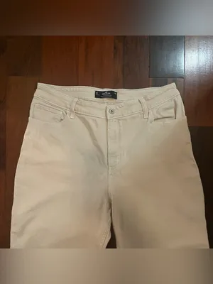Hollister Women’s Ultra High-Rise Cream Dad Denim Jeans - SHORT LENGTH thumbnail 3