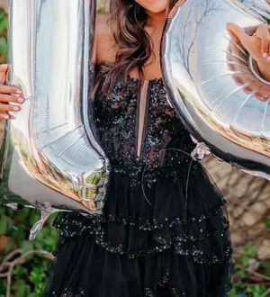 Sherri Hill Prom Dress thumbnail 2