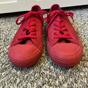 Converse Chuck Taylor‎ All Star Classic All Red Rare Sneakers Women’s Size 8 thumbnail 5