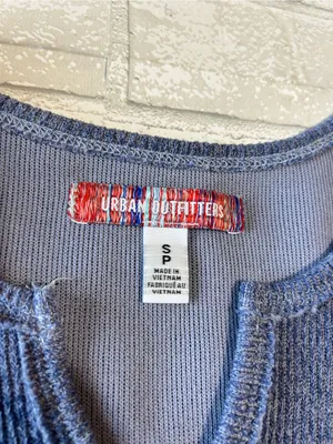 Urban Outfitters Blue Cropped Knit Sweatshirt - Size S thumbnail 3