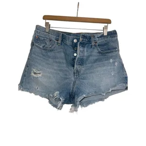 ✨Levi's Original Fit High-Rise Women's Jean Sz 32 Shorts✨ thumbnail 4