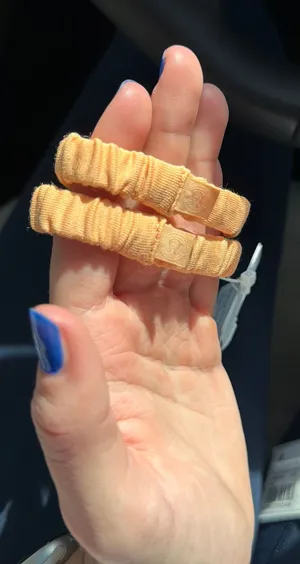 Lululemon Scrunchie thumbnail 1