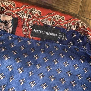 Pretty little thing nwot 4 paisley satin button up mix printed blouse top fall thumbnail 9