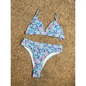 Tropical Floral Bikini‎ Set Blue Pink Girly Summer Resort Beachwear Size Large thumbnail 2