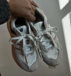 New Balance Chunky Colorful Sneakers Women’s 9.5 thumbnail 2