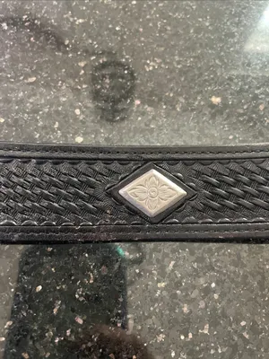 Western Black Leather Belt With Buckle Featuring Two Kissing Horse Heads thumbnail 9