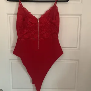 Sexy Lace & Mesh V-Neck Bodysuit Set - Size L Strappy Teddy with Thong Elegant thumbnail 5