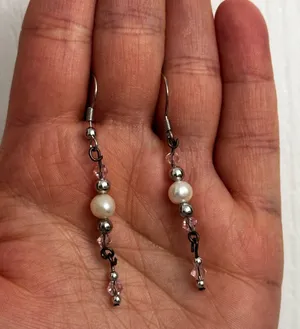 Earrings thumbnail 1