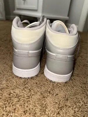 Air Jordan Nike 1 Mid thumbnail 4