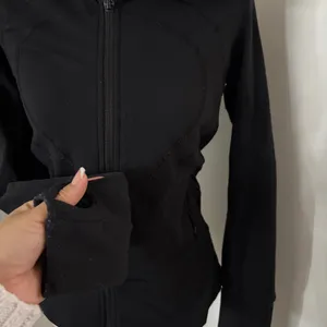 Lululemon running jacket with hoodie  thumbnail 2