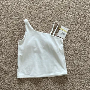 Athleta active wear tank. Fits Xs thumbnail 2