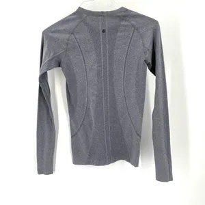 Lululemon athletica Swiftly Tech Long Sleeve Gray Lounge Workout Crew TShirt thumbnail 7