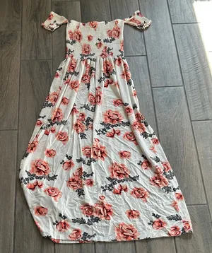 Hot Kiss Floral Off-Shoulder Maxi Dress thumbnail 1