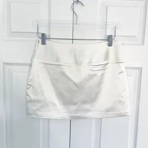Aritzia Sunday Best Wendy White Satin Mini Skirt Y2K Coquette thumbnail 8