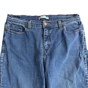 Levi's 2000s Bootcut 512 Perfectly Slimming Jeans Blue 16M Stretch Denim thumbnail 2
