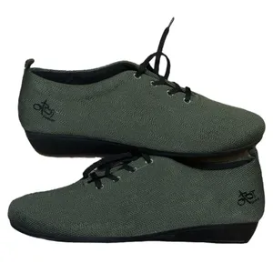 New! Wilna OTBT Green Lace Up Vegan Knit Oxford Dress Shoes/Sneakers Wedge Heel! thumbnail 1