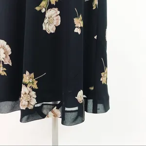 Vintage Ann Taylor Botanical Dress in Black | Size 6 thumbnail 10