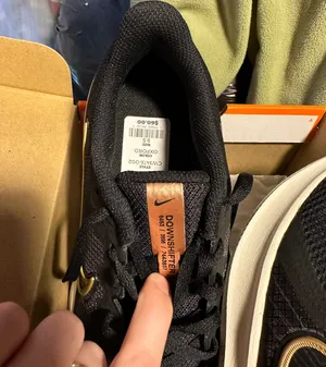Nike Sneakers thumbnail 3