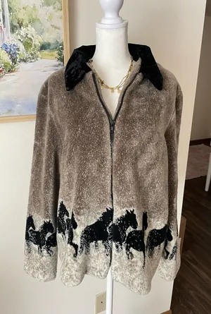 Vintage 90s Black Mountain Horse Faux Fur Print Fleece Jacket XL thumbnail 1